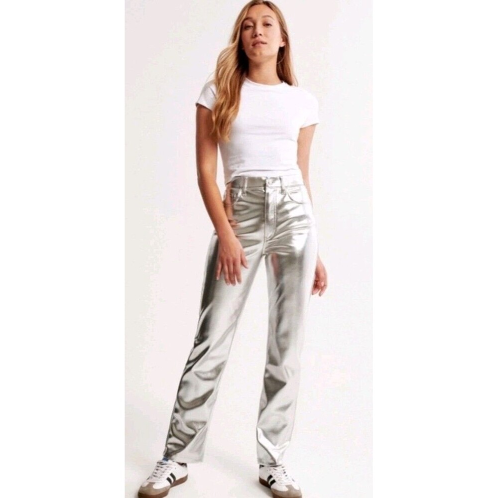 NWT Abercrombie 90s Straight Ultra High Rise Silver Metallic Pants 33/16L 33"